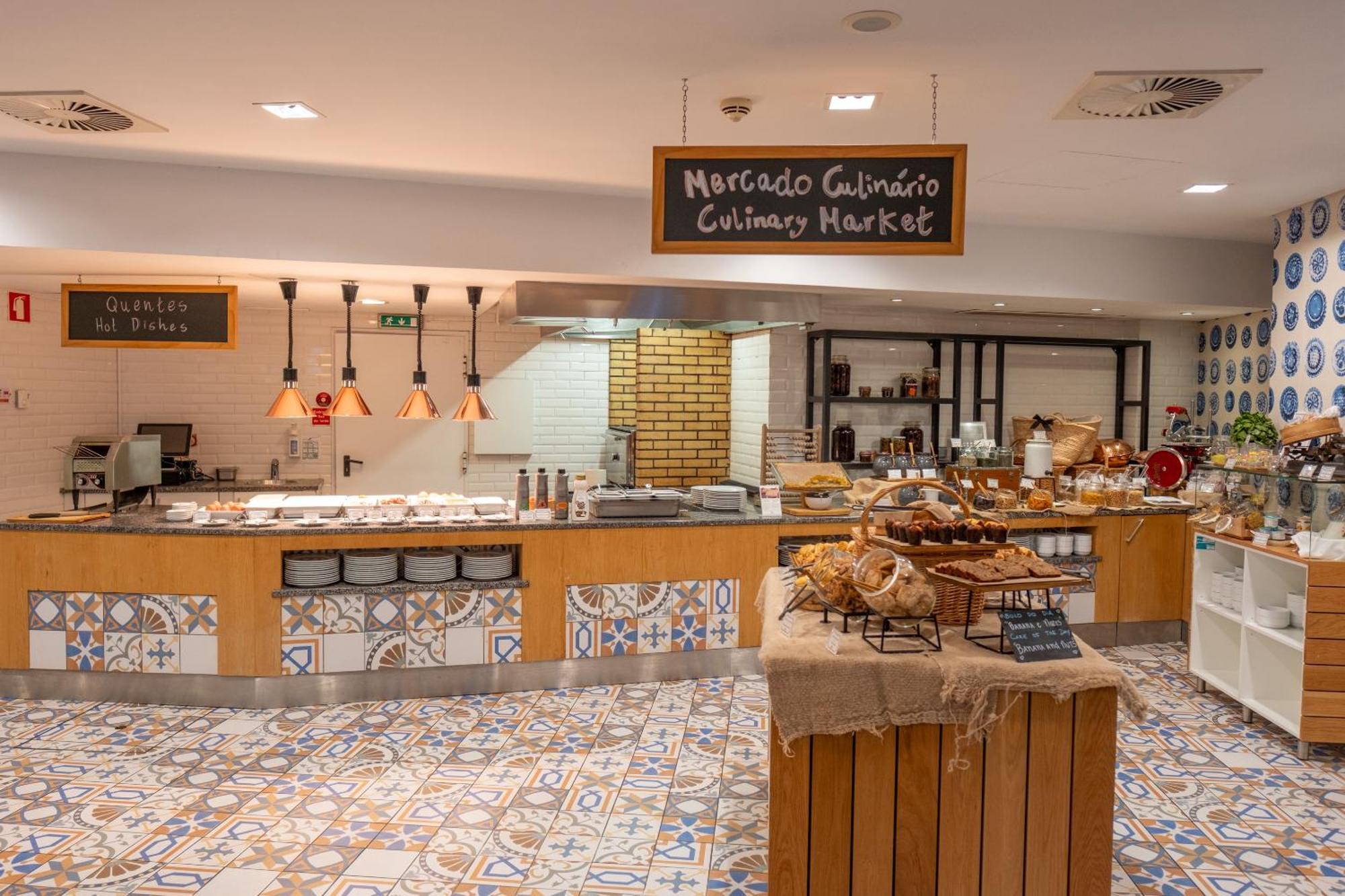 Monchique Resort & Spa Kültér fotó Gourmet Market